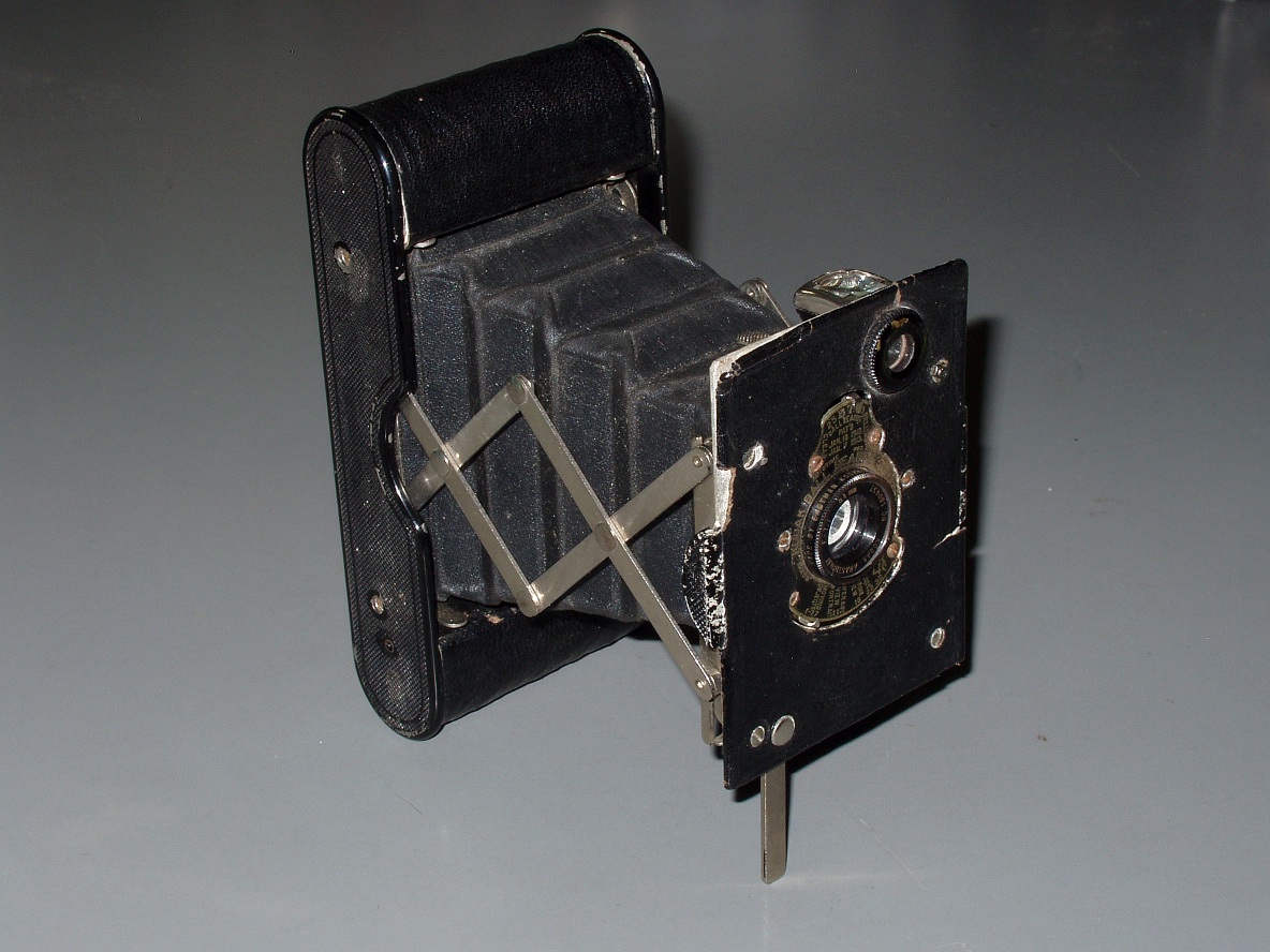 わたしのカメラ三昧 第17回 百年前に誕生したVest Pocket Kodak | トイ